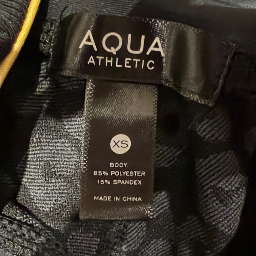 Aqua Athletic Black Textured‎ Leggings - Picture 2 of 3